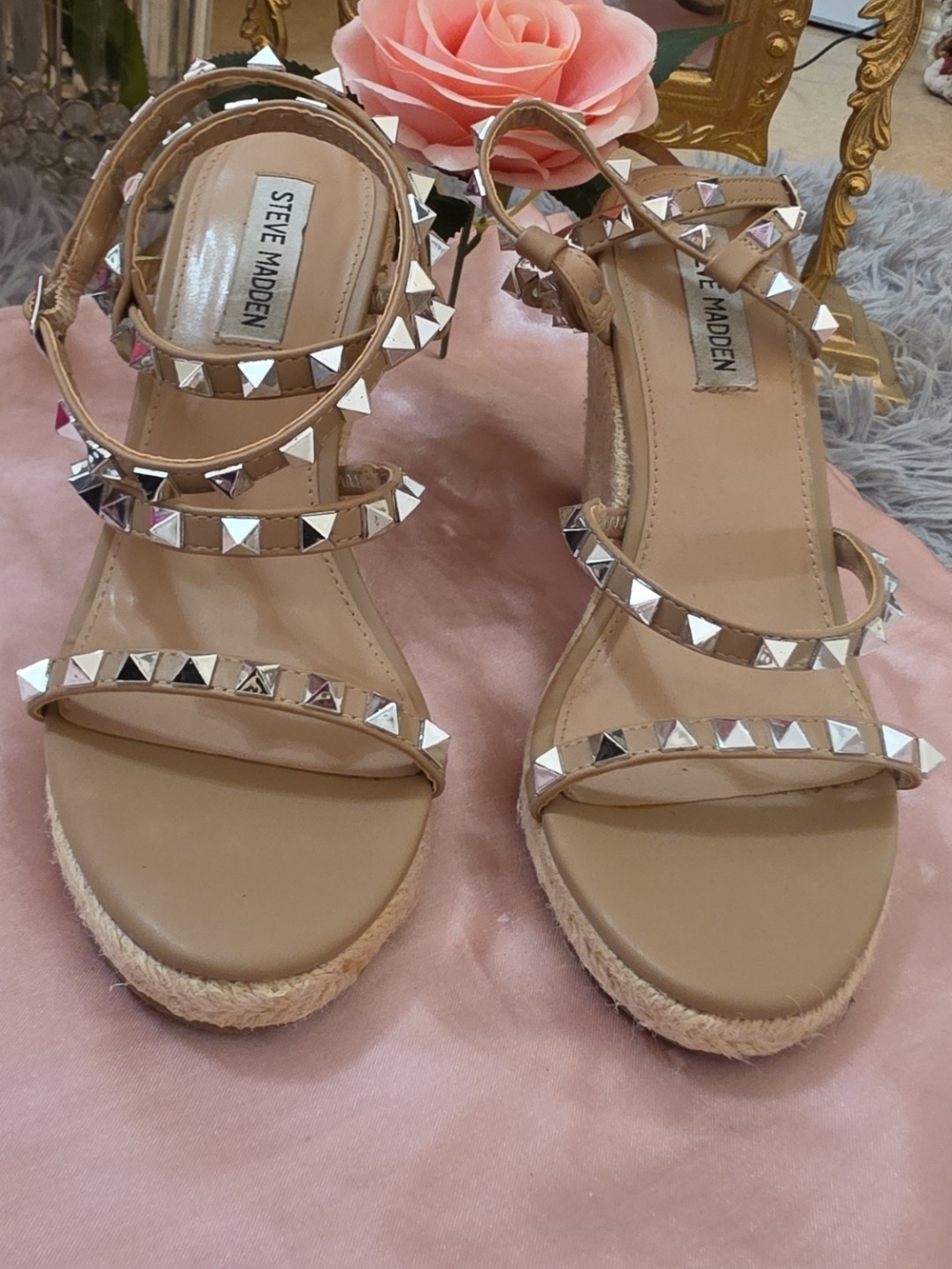 Steve Madden Nude/Tan Pyramid Stud Espadrille Wedge Sandals